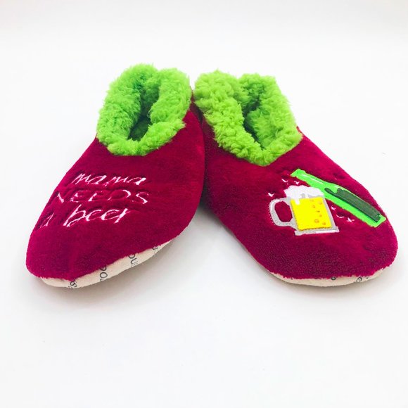 NWT Snoozies Women's Mama Needs a Beer Non Skid Soles Medium 7/8 Burgundy - Picture 2 of 6